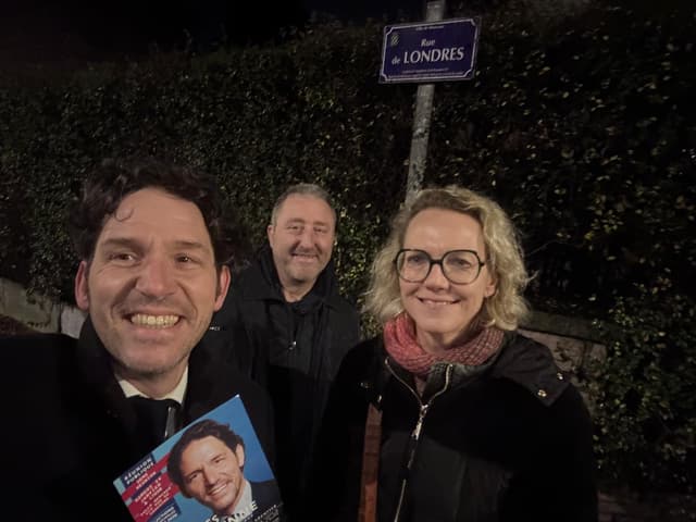 Porte-à-porte rue de Londres